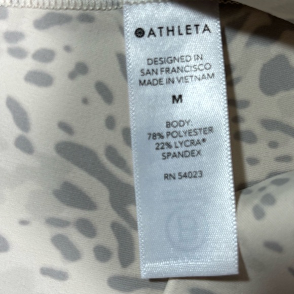 Athleta Womens Gray/Cream Salutation Stash Pocket II Print Capri‎ Size M - Picture 11 of 12